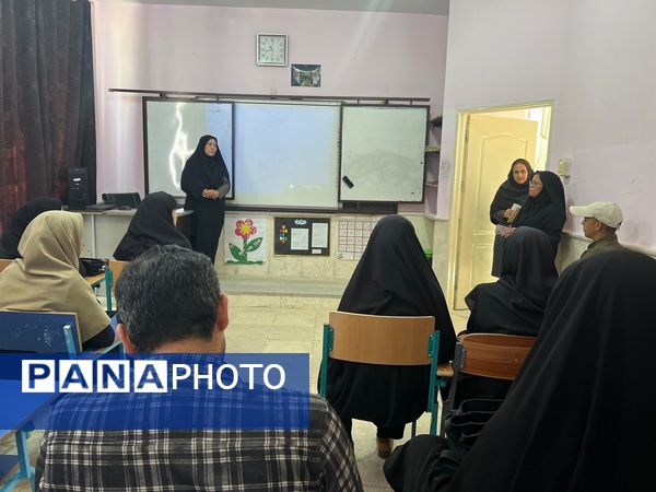 برگزاری روز اول کارگاه توانا با حضور جمعی از معلمان در سملقان