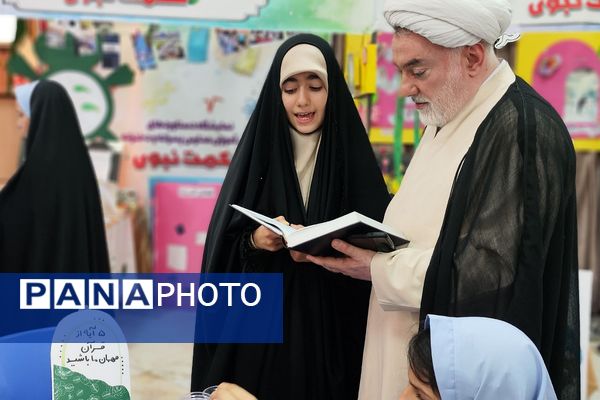 برگزاری نمایشگاه «افق‌های روشن» در دبستان حکمت ناحیه دو شهرری 