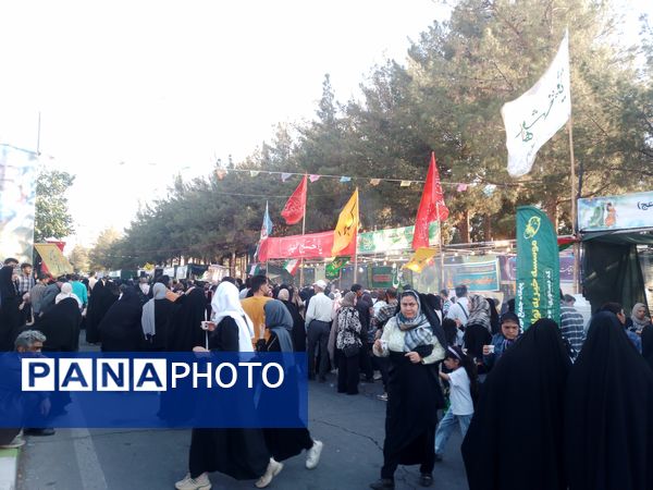 حضور پرشور دانش‌آموزان بیرجندی در اجتماع غدیر