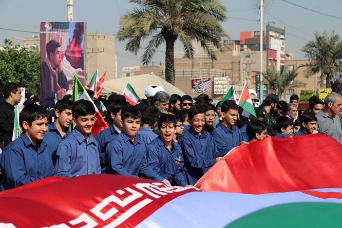 دانش آموزان دیروز و امروز ، حماسه سازان یوم الله ۱۳ آبان ۱۴۰۴ 