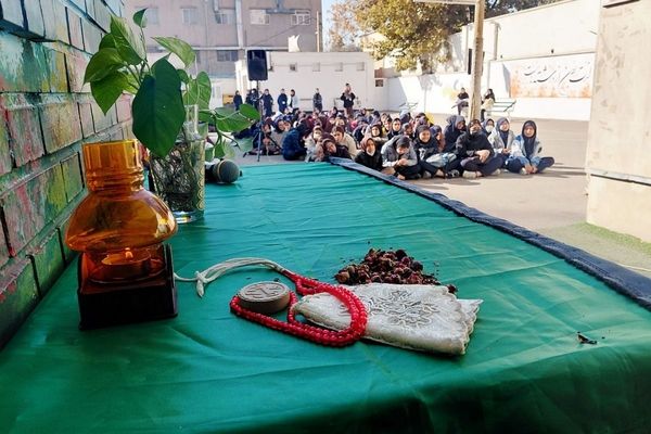 مراسم عزاداری حضرت زهرا (س) در مدرسه الزهرا  پردیس