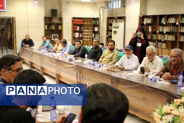 نشست خبری رئیس هیات امنا و مدیر روابط عمومی آستان حضرت سلطانعلی(ع) و اصحاب رسانه