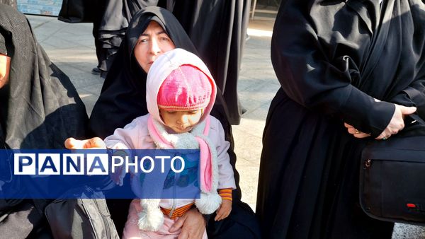 دانش‌آموزان پرچمداران استکبارستیزی در ۱۳ آبان