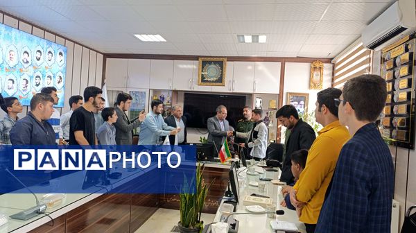 فرماندهان واحدهای حوزه مقاومت بسیج ۷ دانش‌آموزی مشهد مقدس به خط شدند