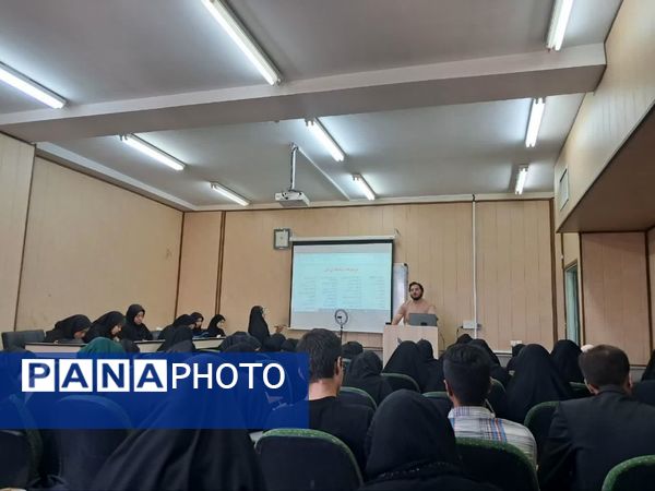 کارگاه نویسندگی با حضور محمد مردانیان و جمعی از نوجوانان و جوانان علاقه‌مند به قلم و اندیشه برگزار شد