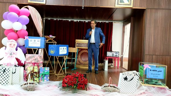 جشن عاطفه‌ها در مدارس منطقه ۵؛ جلوه‌ای از همدلی برای حمایت از دانش‌آموزان نیازمند