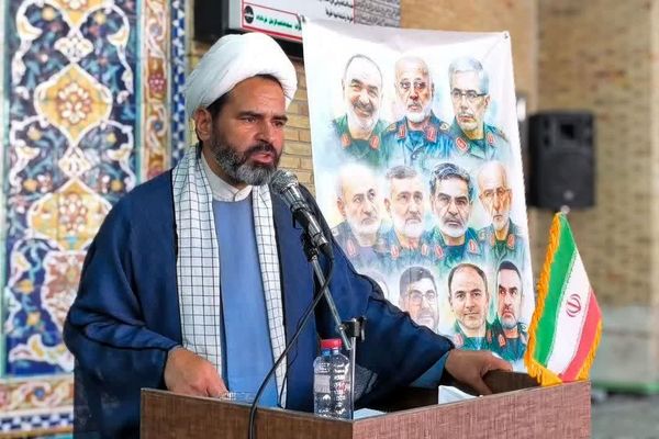 رسانه‌ها سکوت در برابر ناهنجاری‌ها را کنار بگذارند