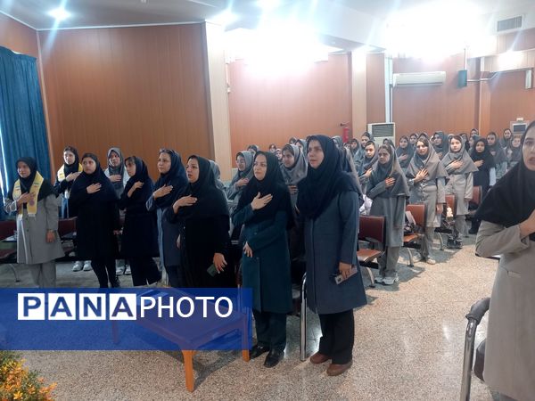 جشن جوانه ها باشور و شوق دانش آموزان در دبیرستان آرمینه مصلی نژادمشهد