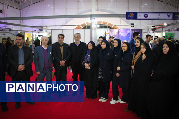 آغاز به‌کار نمایشگاه نوآوری و فناوری کاشان با ارائه دستاوردهای دانش‌آموزی