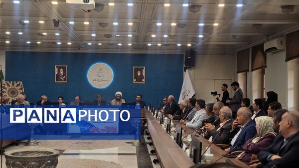 آیین رونمایی از پوستر بیست‌وهفتمین جشنواره خیرین مدرسه‌ساز استان اصفهان