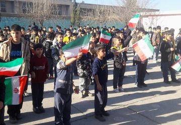 جشن‌های دهه فجر در مدارس کوهنانی؛ شور انقلابی دانش‌آموزان