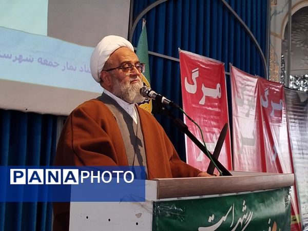 نماز جمعه شهرستان کاشمر با حضور پر رنگ مردم ترشیز کهن برگزار شد 