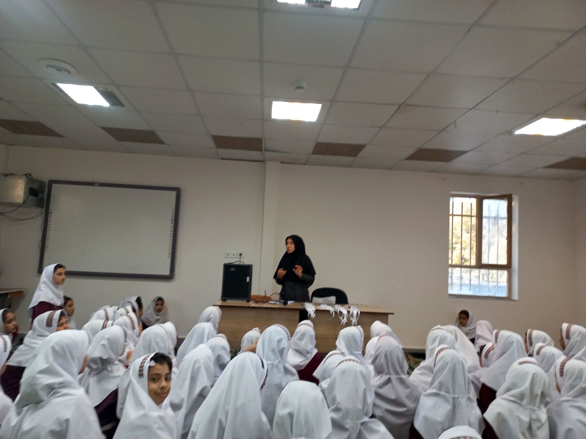 جلسه توجیهی  سفیران سلامت دبستان دخترانه شطیطه۲