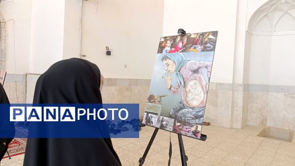 برپایی میز خدمات در مصلی نماز جمعه توسط نیروی انتظامی شهرستان خلیل اباد 