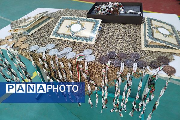 حضور دانش‌آموزان ابتدایی ناحیه دو شهرری در مسابقات فوتسال