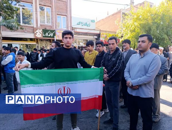 برگزاری راهپیمایی ۱۳ آبان در شهرستان اسلام آباد غرب