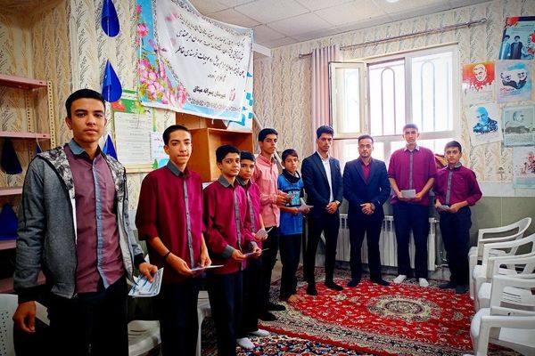 مشاورین سلامت دبیرستان میثاق انتخاب شدند