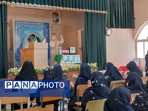 جشن ولادت امام حسن عسکری(ع) در دبیرستان شاهد شهید کلانتری ناحیه 1 کرج 