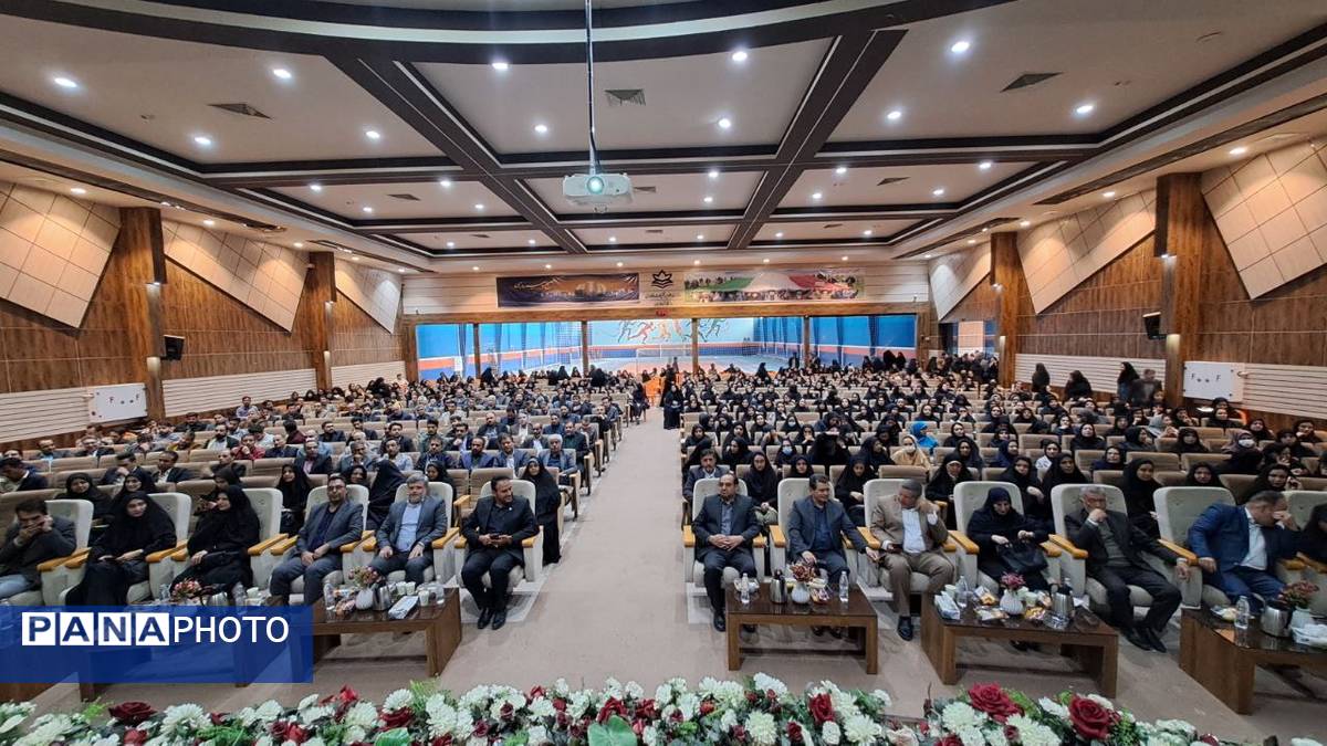 آشنایی معلمان تربت‌حیدریه با مبانی هوش مصنوعی