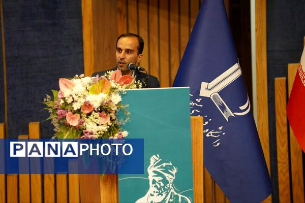 آیینه‌ تلاش کارمندان دانشگاه فردوسی مشهد
