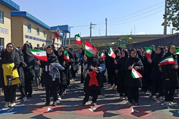 زنگ مهر و مقاومت در مدرسه مردانی آذر ناحیه ۲ تبریز