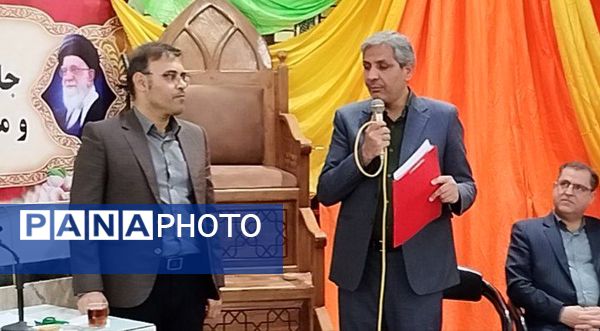 جلسه دهگردشی فرماندار کاشمر در روستای رزق آباد