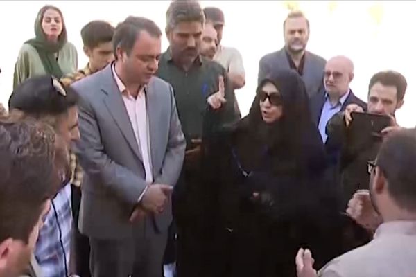 بازدید نماینده بروجرد از طرح نهضت ملی مسکن و قول پیگیری مشکلات زیرساختی