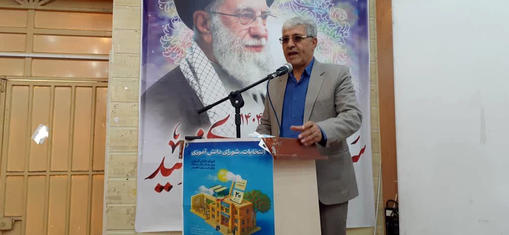 شوراهای دانش‌آموزی بازوی فکری مدرسه و سرمایه‌ انسانی آینده کشور هستند