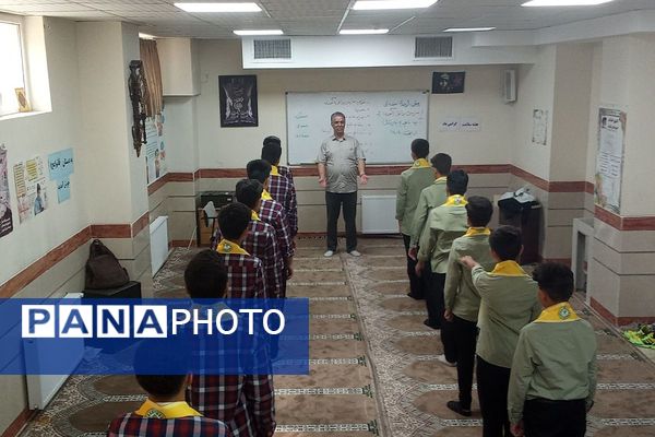 کارگاه آموزشی پیش اردوی منطقه‌ای پیشتازان در بهارستان‌۲