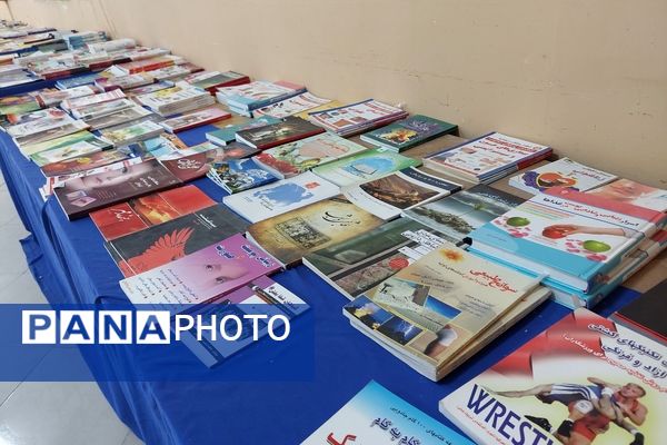 نمایشگاه کتاب وصنایع دستی در کاشمر