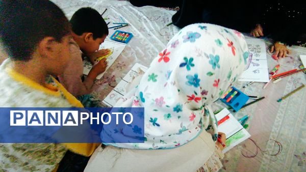 برپایی غرفه کودک در نماز جمعه شهرستان کاشمر 