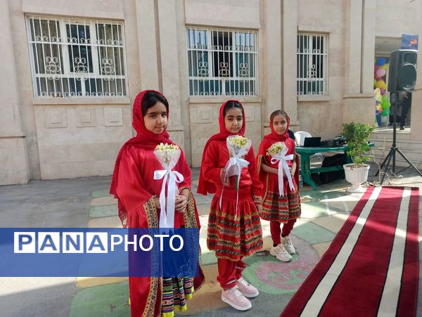 آغاز سال تحصیلی جدید در دبستان دخترانه پری زابلی نژاد ناحیه دو 