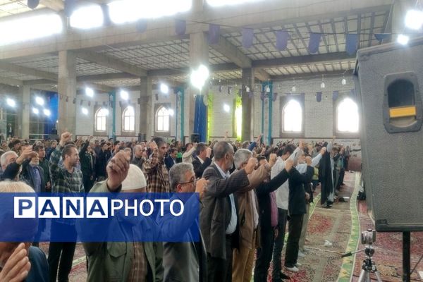 برپایی نماز جمعه و بزرگداشت روز معلم در  مسجد جامع نیشابور