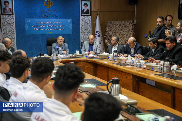 مراسم بدرقه تیم‌های ملی فوتسال دانش‌آموزی پسران و دختران ایران به رقابت‌های جام جهانی