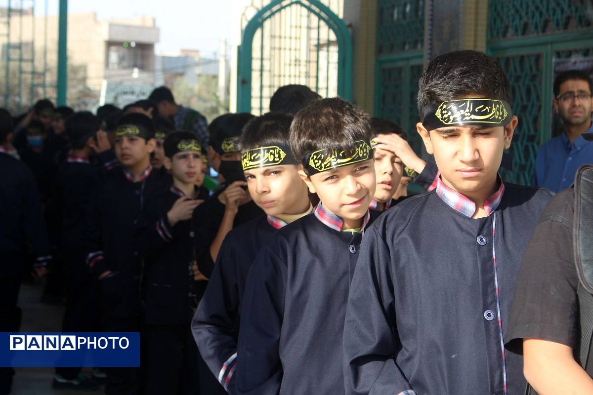 عزاداری دانشآموزان قم در آستان مقدس امامزاده سیدعلی(ع)