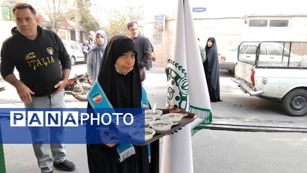 برپایی موکب دانش‌آموزان پیشتاز در منطقه ۱۰ در سالروز شهادت حضرت زهرا (س)