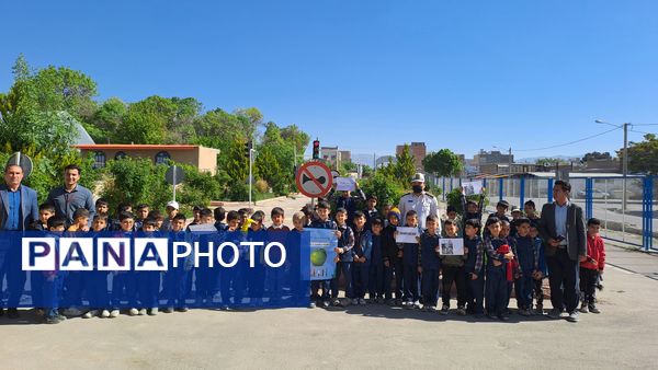 بازدید دانش‌آموزان دبستان شهید مجیدی شاهد ۱ از بوستان ترافیک شیروان