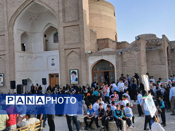 از خاک حیدری تا افلاک رضوی 