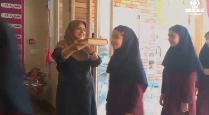 روز جوانه‌ها ویژه جشن آغاز سال تحصیلی ویژه دانش‌آموزان پایه هفتم دوره اول در دبیرستان نجاریان