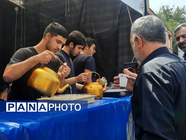بازدید  رئیس مرکز حراست وزارت آموزش و پرورش از خدمت‌رسانی به زائران در مشهد