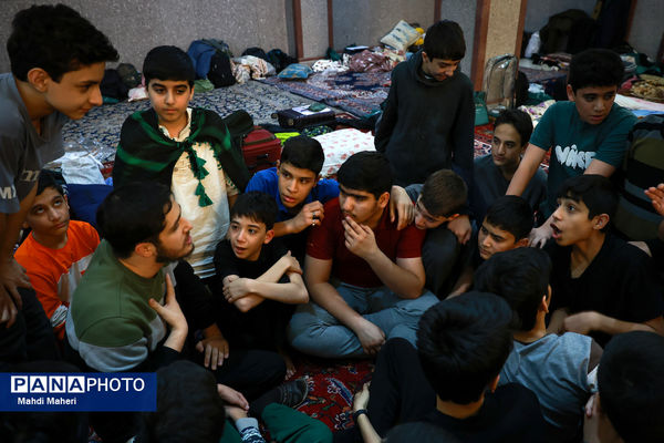 اعتکاف دانش‌آموزی در مسجد جامع شهرک غرب