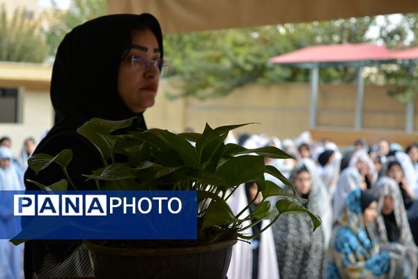 نماز باران، همخوانی زمین و آسمان در دبیرستان ولایت بهارستان‌دو