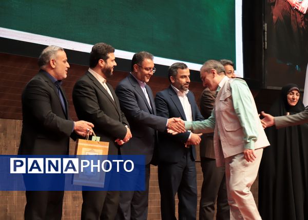 همایش بزرگ تجلیل از معلمان نمونه شهر تهران توسط وزیر آموزش و پرورش