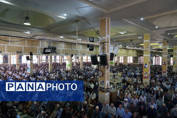 حضور مردم غیور خرم آباد در راهپیمایی و نماز جمعه خشم و نصر