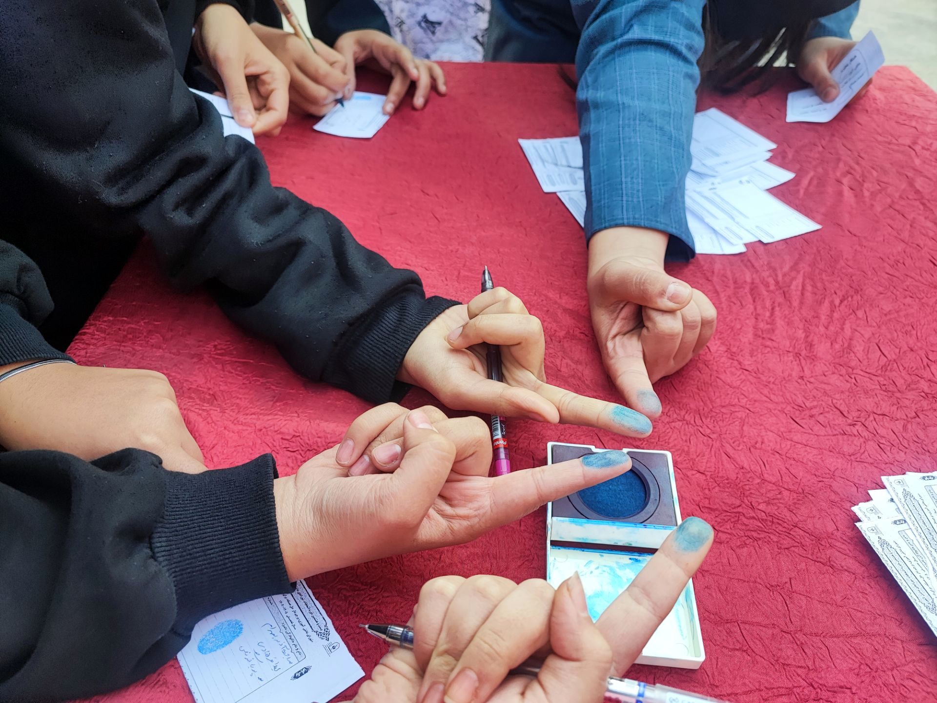 انتخابات شورای دانش‌آموزی در هنرستان مهدیزاده نیا