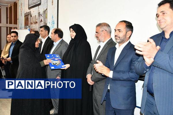 مراسم تجلیل از مدیران و رتبه‌های برتر کنکور ۱۴۰۴ در شهرستان مه‌ولات