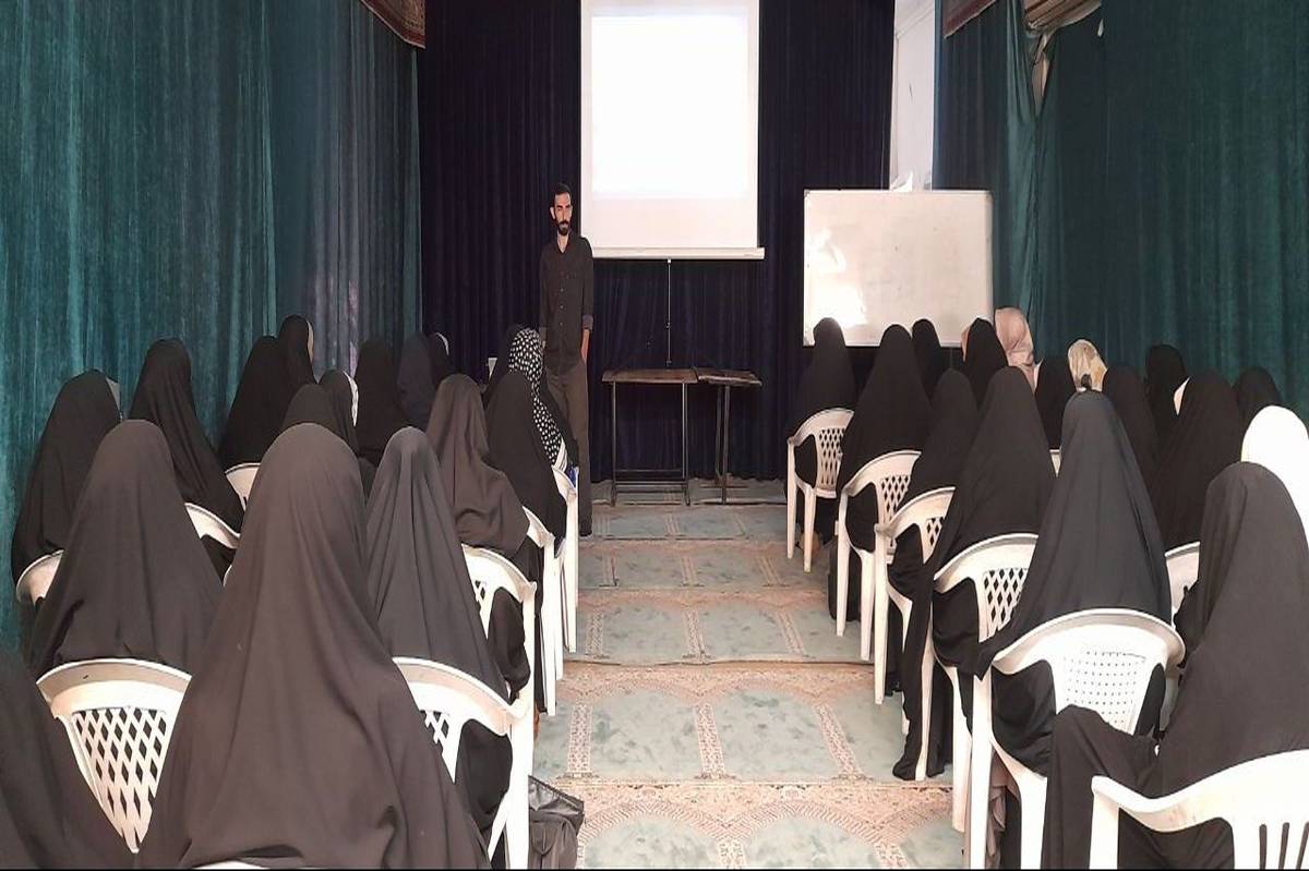وبینار هوش مصنوعی در انجمن اسلامی، دانشآموزان را به دنیای فناوری آینده متصل کرد