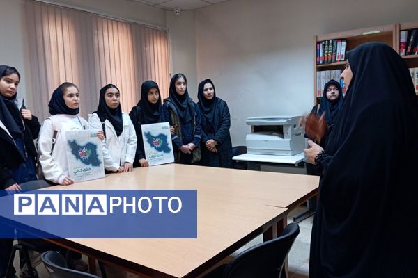 در هفته کتاب و کتابخوانی، کتابخانه جوادالائمه میزبان دانش‌آموزان مدرسه دانش‌نیا شد