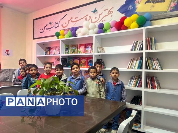 افتتاح کتابخانه در دبستان شهید اسلامی تبادکان 