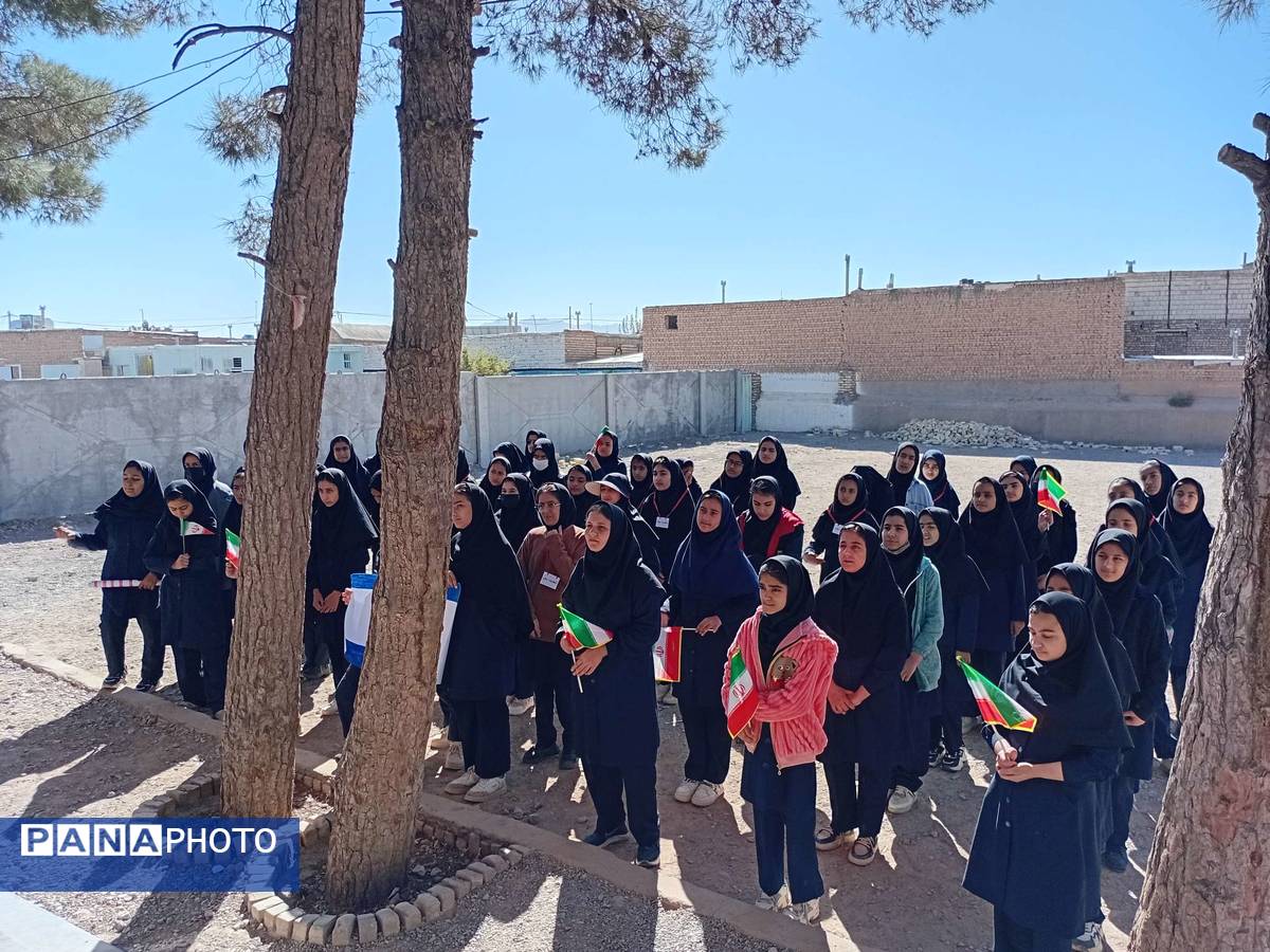 گرامیداشت سیزده آبان در دبیرستان مادرمهربان خلیل آباد